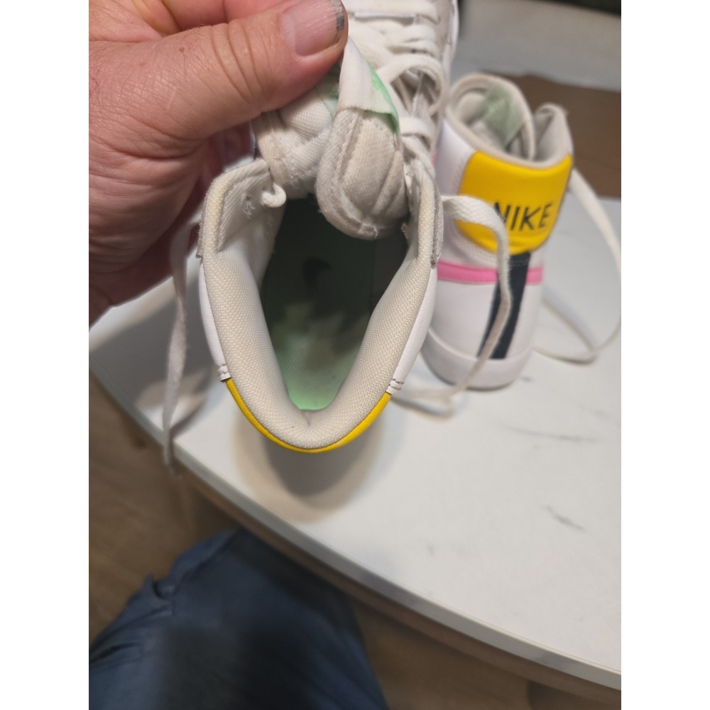 Nike Women's Blazer Mid '77 Vintage 'Pastel' (Style Code: DA4295-100). Women's 7 View 6